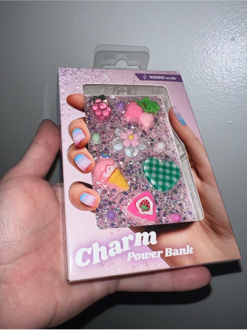 VIRAL Charm Charger Mobile Power Bank Type C-Charger